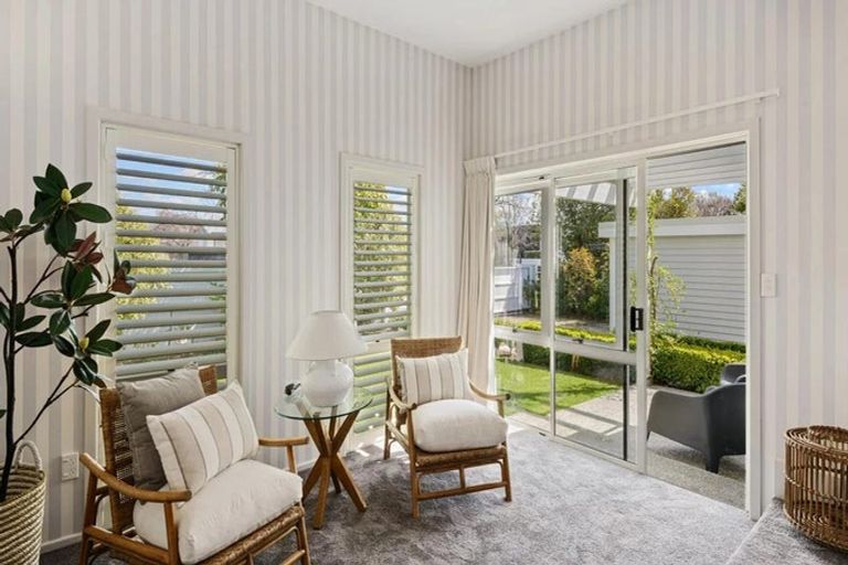 Photo of property in 4 Kenwyn Avenue, St Albans, Christchurch, 8052