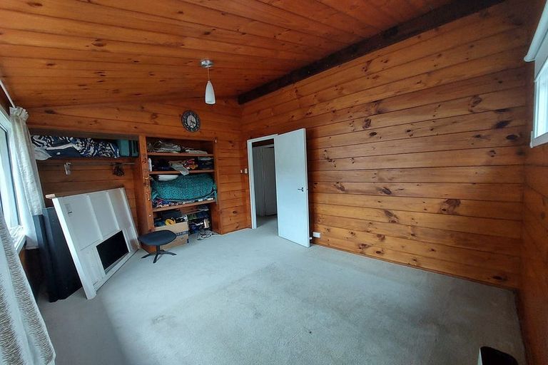 Photo of property in 1 Willowbrook Place, Titirangi, Auckland, 0604