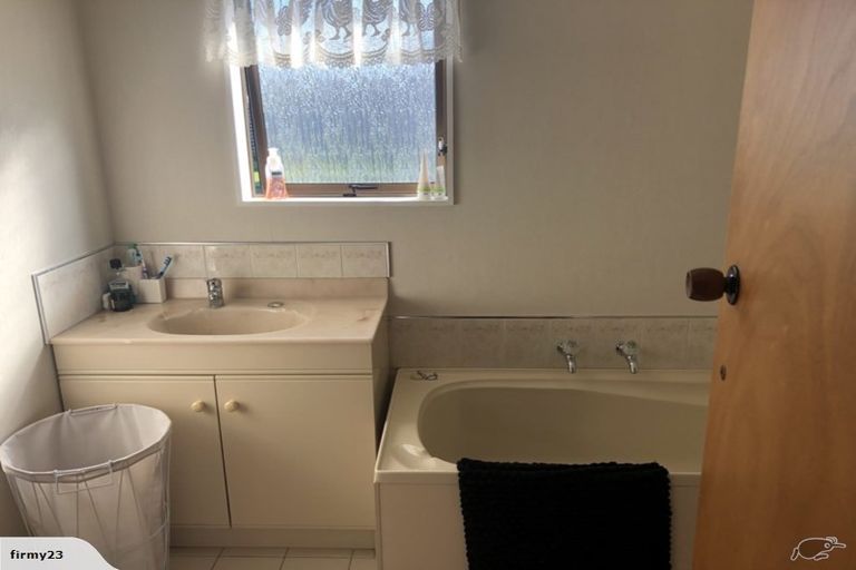 Photo of property in 7 Cardiff Place, Tamatea, Napier, 4112