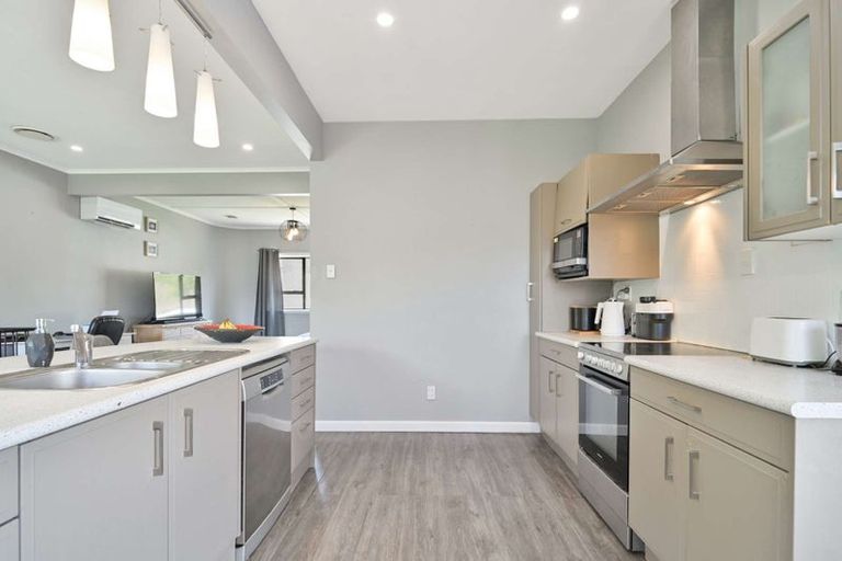 Photo of property in 3 Great North Road, Waipawa, 4210