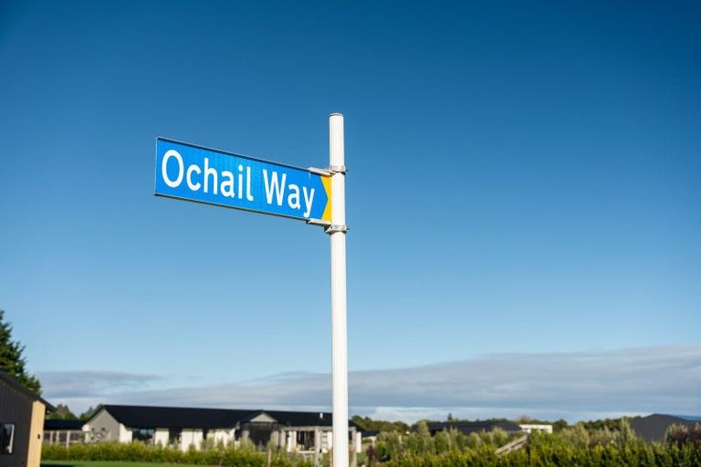 Photo of property in 48 Ochail Way, Otatara, 9879