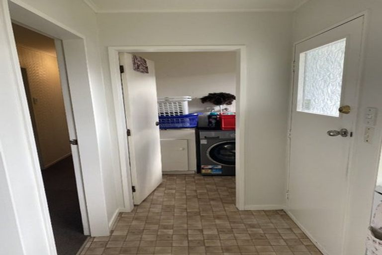 Photo of property in 10 Westra View, Tawa, Wellington, 5028