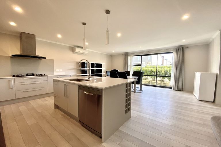 Photo of property in 5 Louis Braille Lane, Flat Bush, Auckland, 2019
