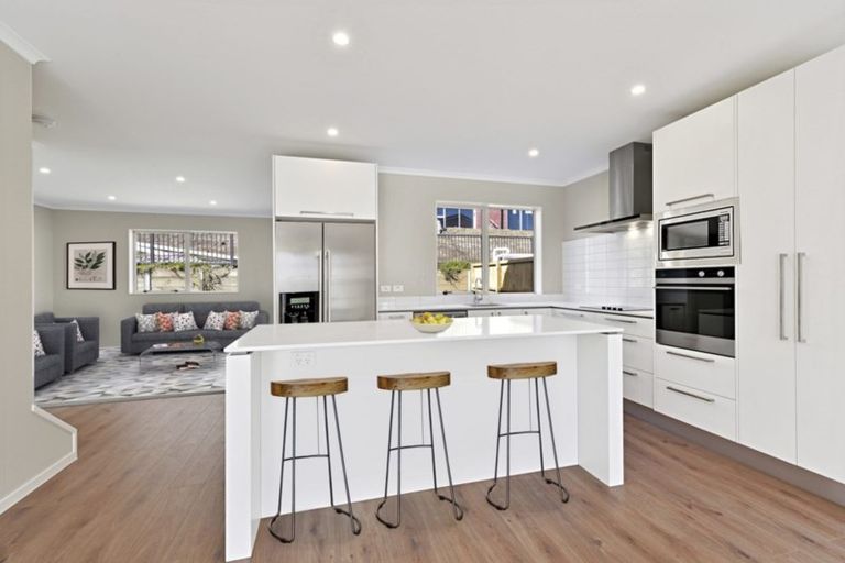 Photo of property in 2 Dragonfly Way, Massey, Auckland, 0614