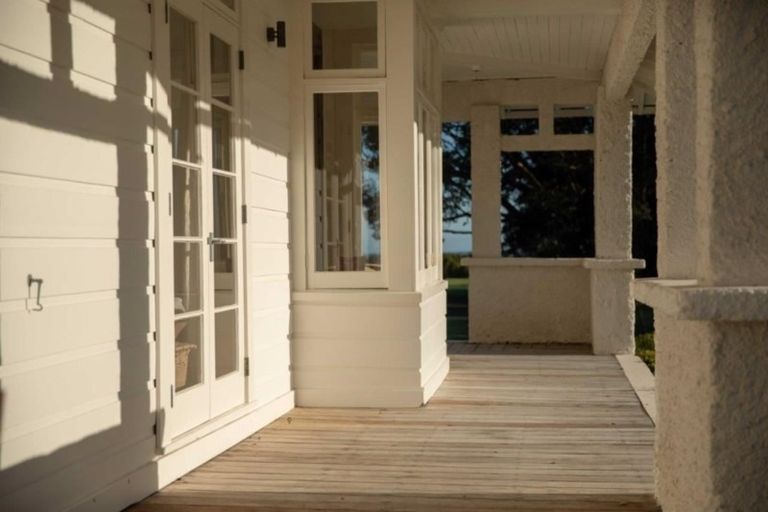 Photo of property in 132 South Manakau Road, Manakau, Otaki, 5583