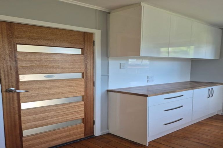 Photo of property in 10 Heather Place, Mairehau, Christchurch, 8052