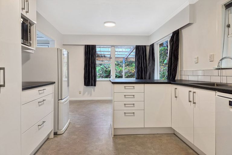 Photo of property in 50 Randwick Road, Northland, Wellington, 6012