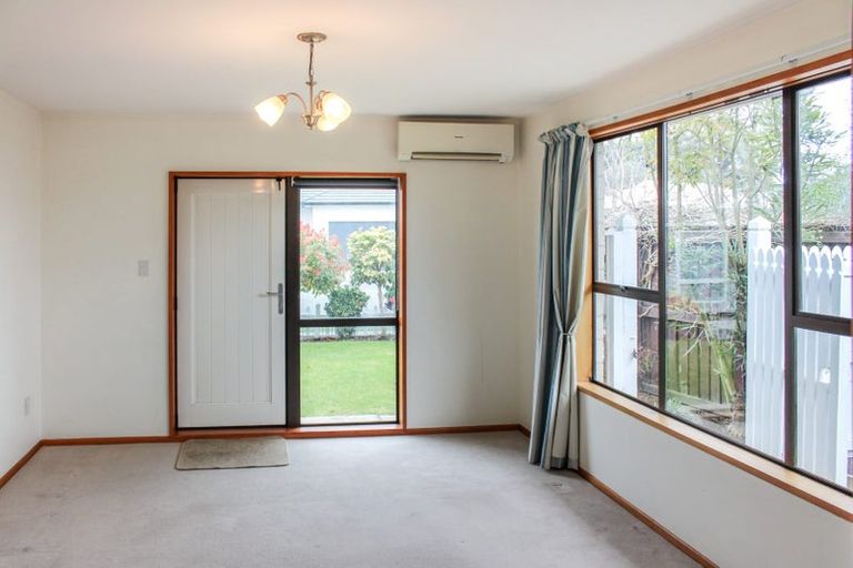Photo of property in 57 Waratah Street, Avondale, Christchurch, 8061