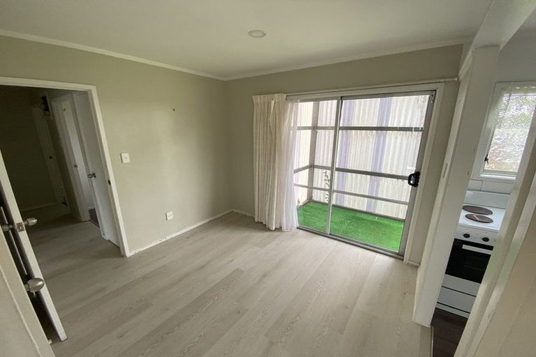 Photo of property in 1/92 Kenderdine Road, Papatoetoe, Auckland, 2025
