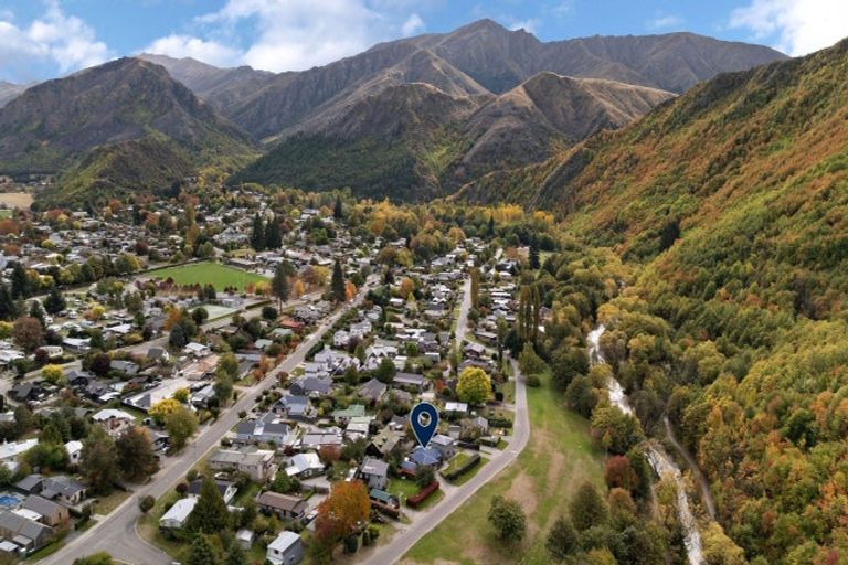 Photo of property in 18 Norfolk Street, Arrowtown, 9302
