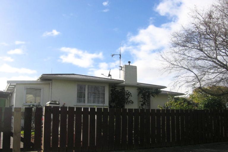 Photo of property in 63 Stephens Crescent, Highbury, Palmerston North, 4412