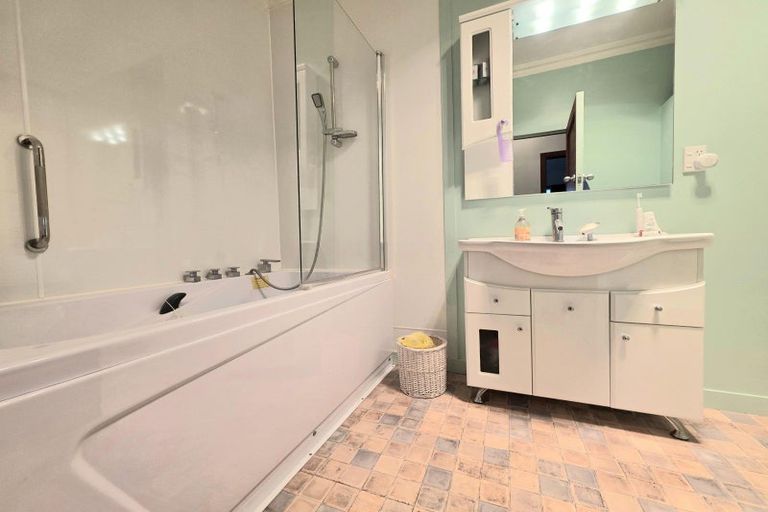 Photo of property in 4a Test Street, South Hill, Oamaru, 9400