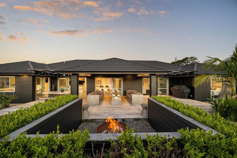 Photo of property in 583 State Highway 16, Kumeu, 0891