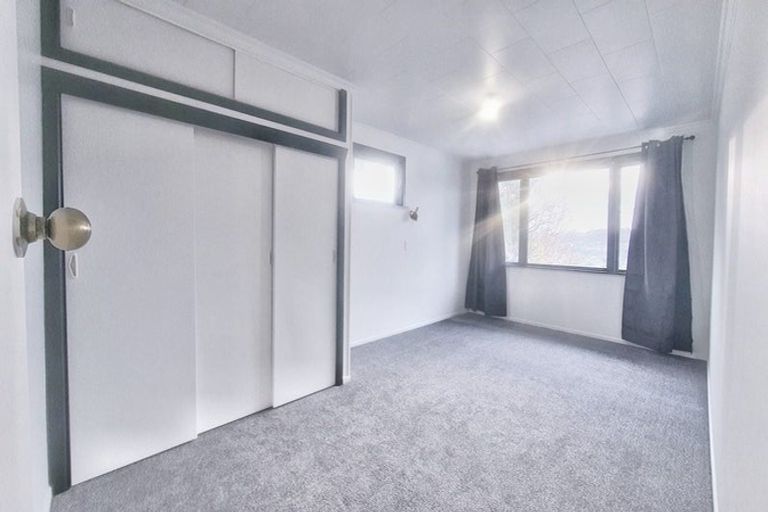 Photo of property in 75 Forest Hill Road, Henderson, Auckland, 0612