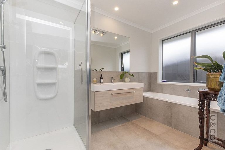 Photo of property in 5 Munford Lane, Riverhead, 0820