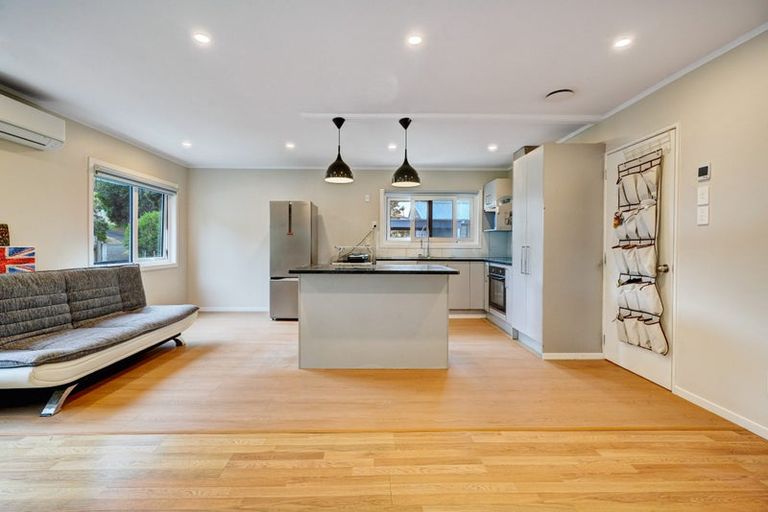 Photo of property in 5/17a Idesia Place, Totara Heights, Auckland, 2105