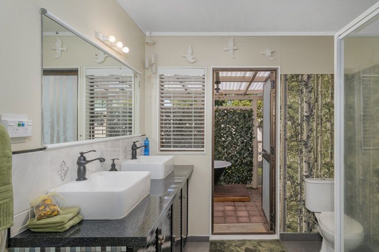 Photo of property in 28 Nicholas Avenue, Whitianga, 3510