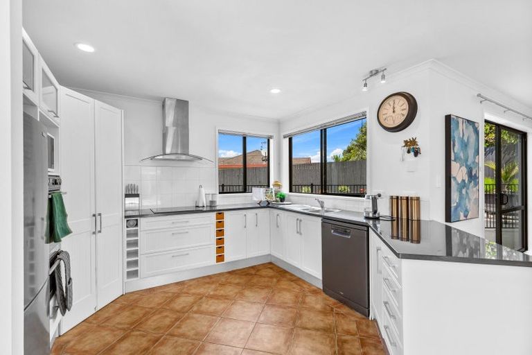 Photo of property in 30 Mariner Drive, Gulf Harbour, Whangaparaoa, 0930