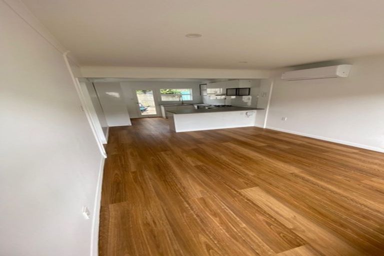 Photo of property in 1/17 The Parade, Island Bay, Wellington, 6023