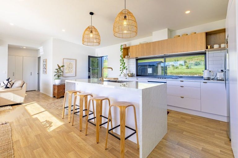 Photo of property in 53 Highlands Drive, Waipawa, 4210