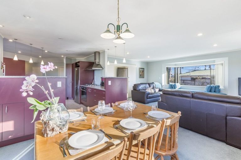 Photo of property in 139 Flanshaw Road, Te Atatu South, Auckland, 0610