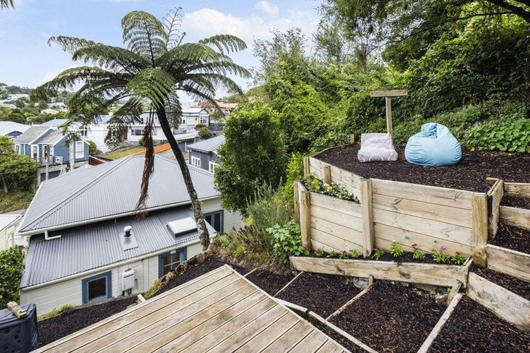 Photo of property in 16 Reuben Avenue, Brooklyn, Wellington, 6021