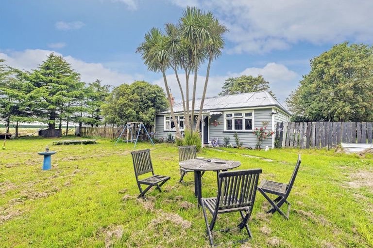 Photo of property in 4 Taumutu Road, Southbridge, Leeston, 7683