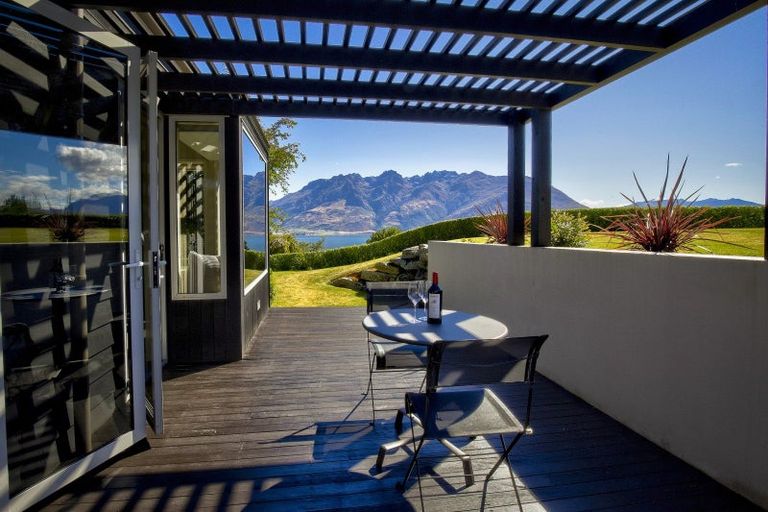 Photo of property in 11 Carlin Creek Drive, Drift Bay, Queenstown, 9371