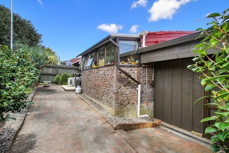 Photo of property in 3/42 James Laurie Street, Henderson, Auckland, 0612