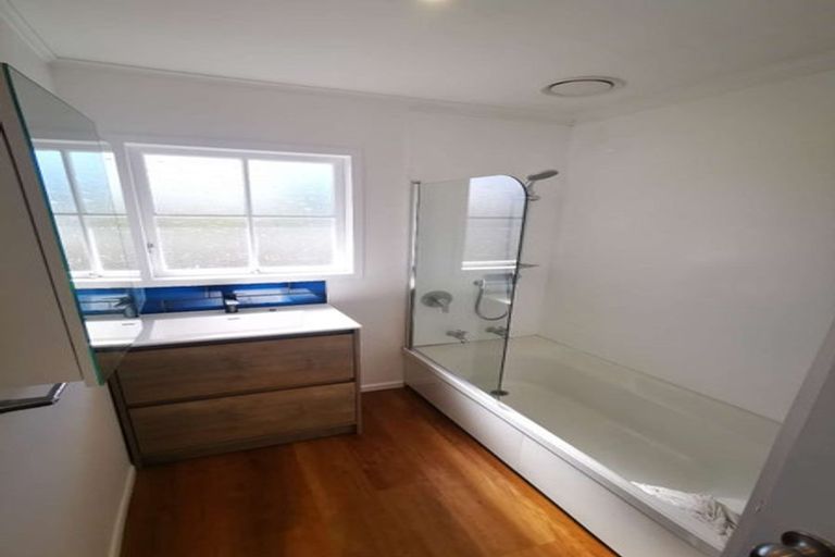 Photo of property in 33 Stockdale Street, Wainuiomata, Lower Hutt, 5014