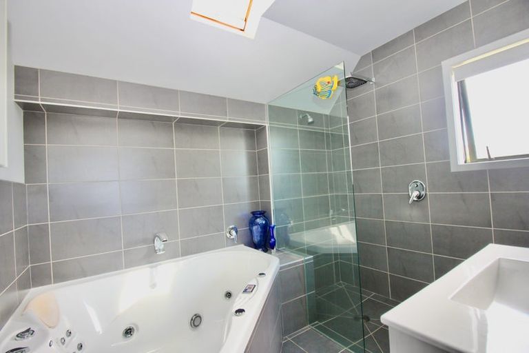 Photo of property in 3 Marlin Street, Whitianga, 3510