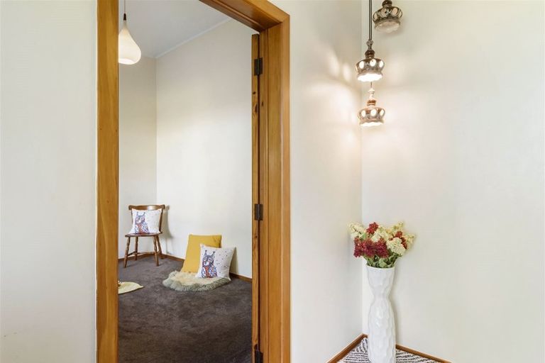 Photo of property in 145 Ocean View Road, Hillcrest, Auckland, 0627