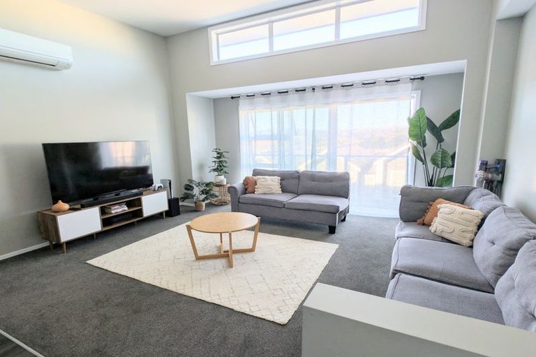 Photo of property in 9 Tai Lane, Whitby, Porirua, 5024