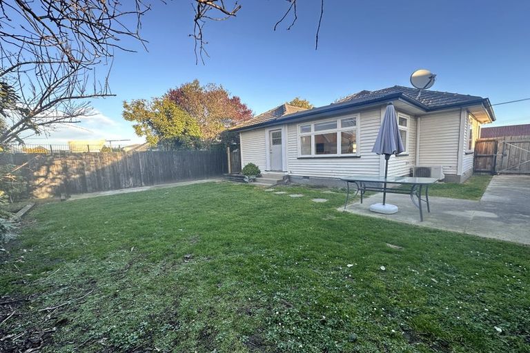 Photo of property in 16 Bentley Street, Russley, Christchurch, 8042