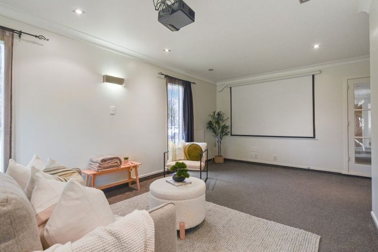 Photo of property in 1 Walnut Place, Owhata, Rotorua, 3010