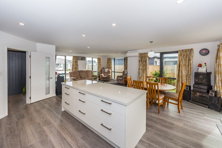 Photo of property in 13 Hewlings Street, Kaiapoi, 7630