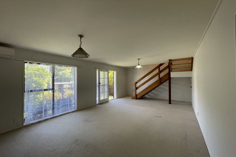 Photo of property in 11/75u Delhi Crescent, Khandallah, Wellington, 6035