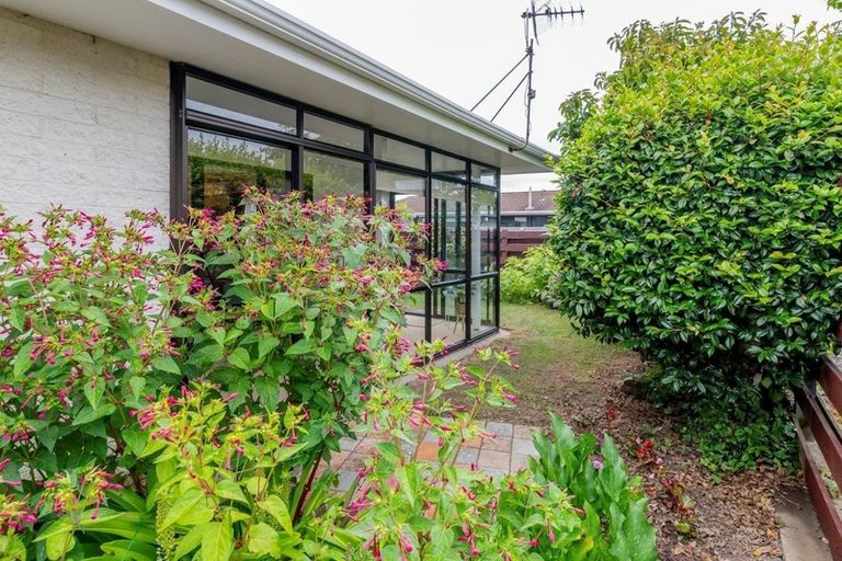 Photo of property in 25a Oriwa Street, Waikanae, 5036