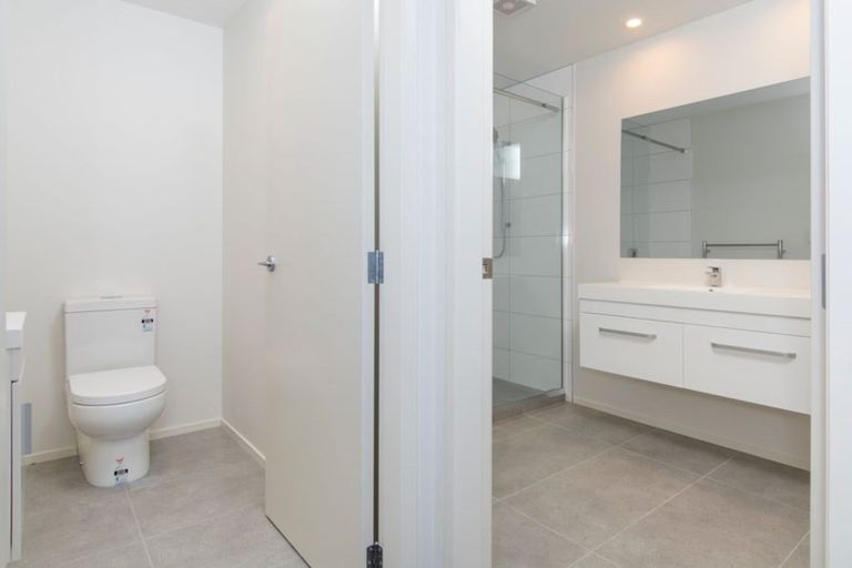 Photo of property in 80c Market Place, Papamoa Beach, Papamoa, 3118