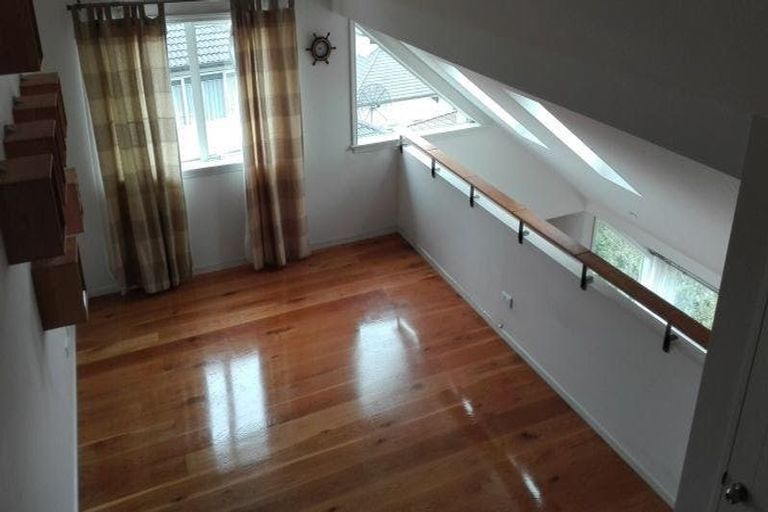 Photo of property in 19 Leburn Crescent, Flat Bush, Auckland, 2016