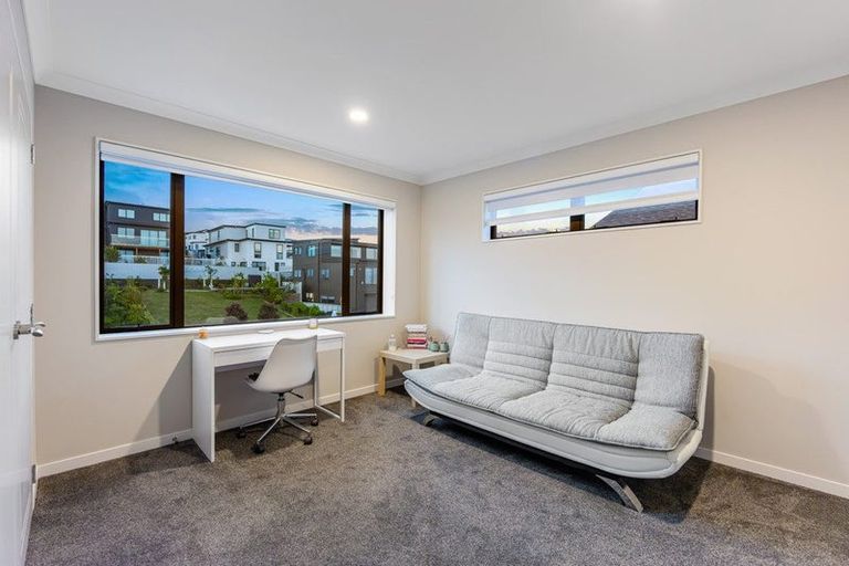Photo of property in 17 Tawatawa Street, Long Bay, Auckland, 0630