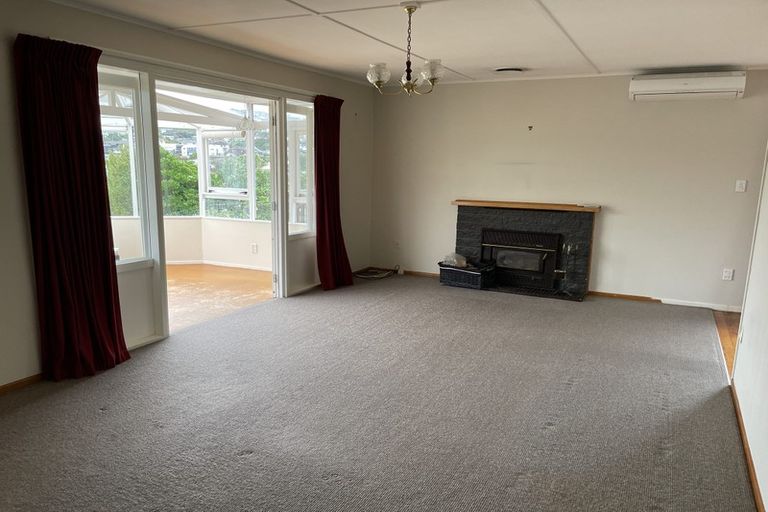 Photo of property in 31 Lynda Avenue, Paparangi, Wellington, 6037