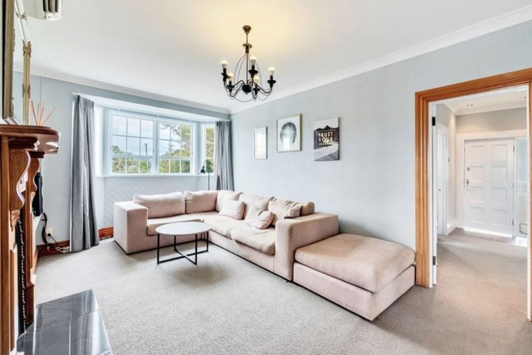 Photo of property in 4 Nelson Street, Helensville, 0800