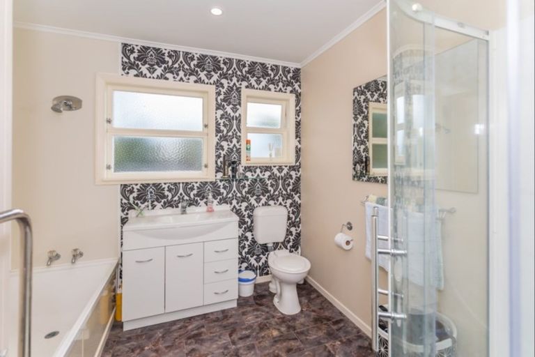 Photo of property in 15 George Street, Levin, 5510