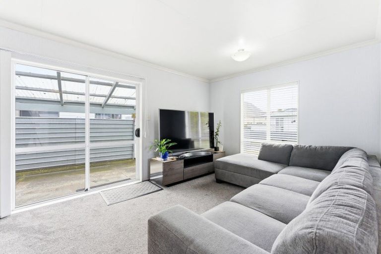 Photo of property in 4 Coromandel Court, Roslyn, Palmerston North, 4414