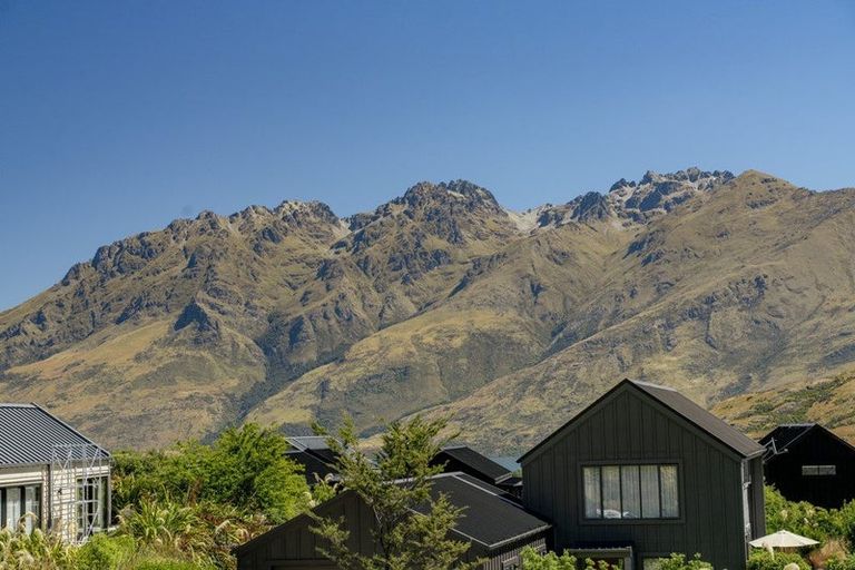 Photo of property in 19 Hackett Road, Jacks Point, Queenstown, 9371
