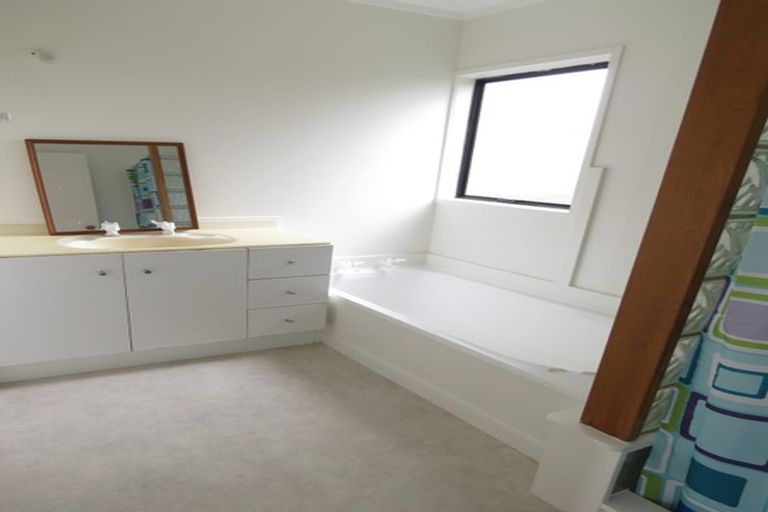 Photo of property in 115 Titirangi Road, New Lynn, Auckland, 0600