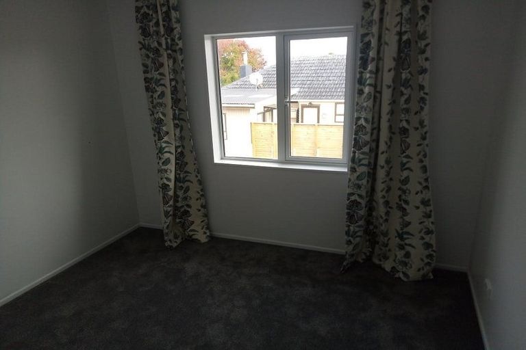 Photo of property in 9 Humphrey Kemp Avenue, Henderson, Auckland, 0612