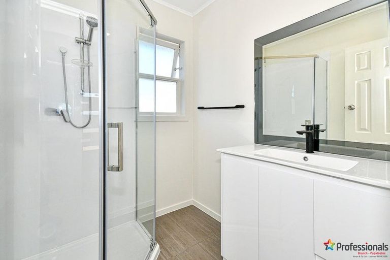 Photo of property in 22 Lyncroft Street, Mangere East, Auckland, 2024