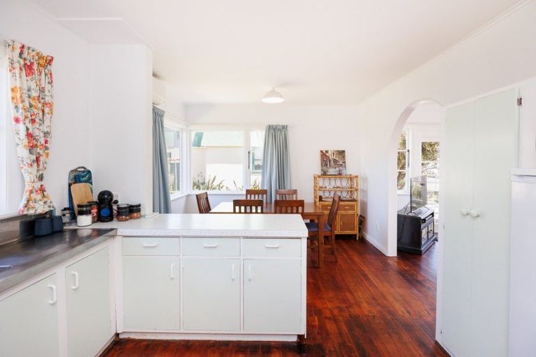 Photo of property in 110 Seabury Avenue, Foxton Beach, Foxton, 4815